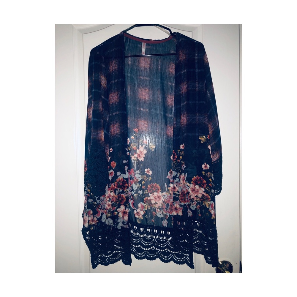 Floral & Lace Kimono